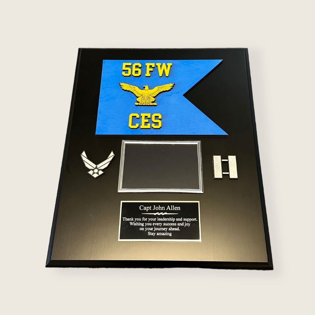 guidon plaque display with 6x4 photo frame empty
